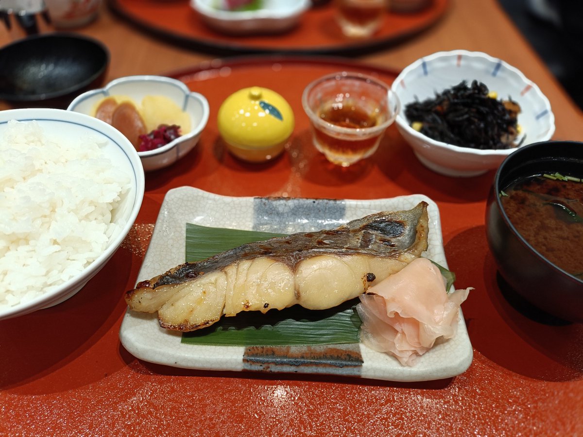 m_frisbee's tweet photo. 昨夜のちゃんとした定食。 https://t.co/OLa3F3yHE6