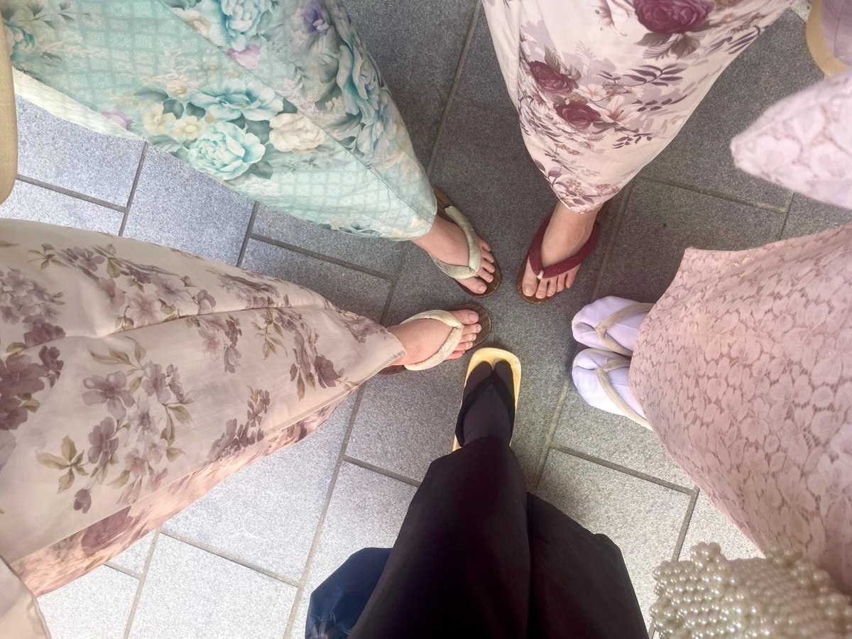sea_colored3's tweet photo. 四季送り自陣&amp;KPで京都に行ってきました🎶
一枚目左から春夏秋冬です🌸🎐🍁❄️ https://t.co/Zfnq7Wzv6O