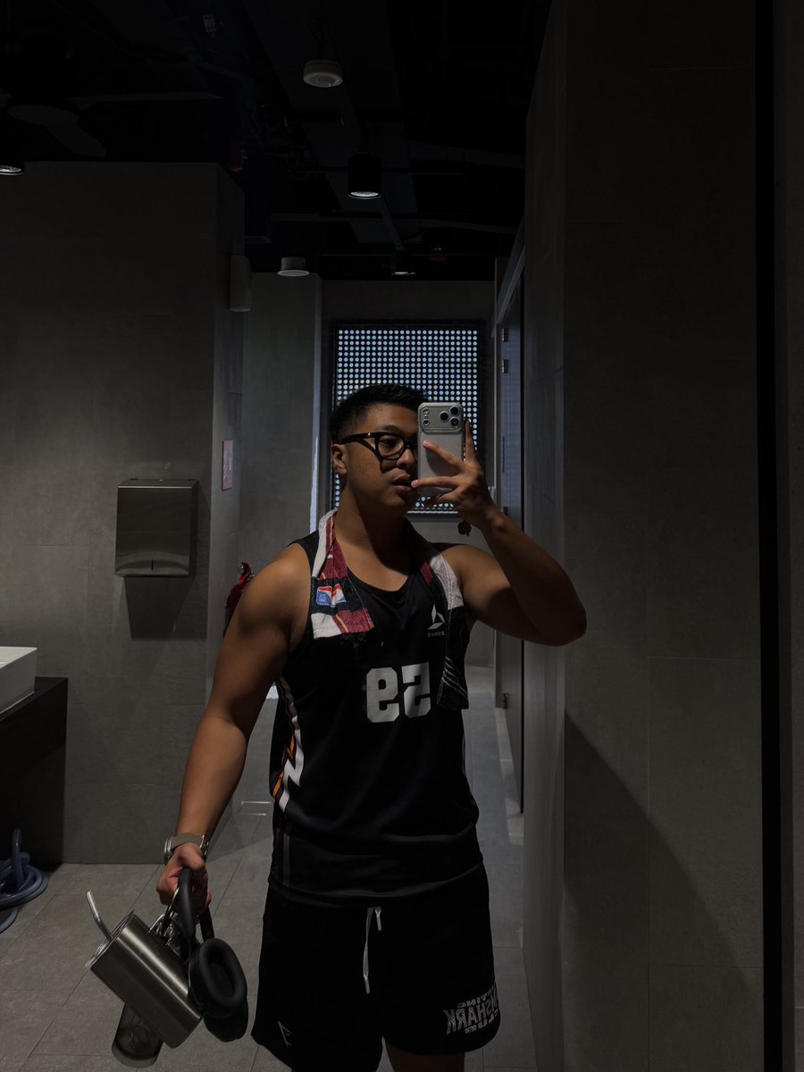 JoshuaAlexius's tweet photo. progress check for august 🫪 https://t.co/4VcOAlXayX
