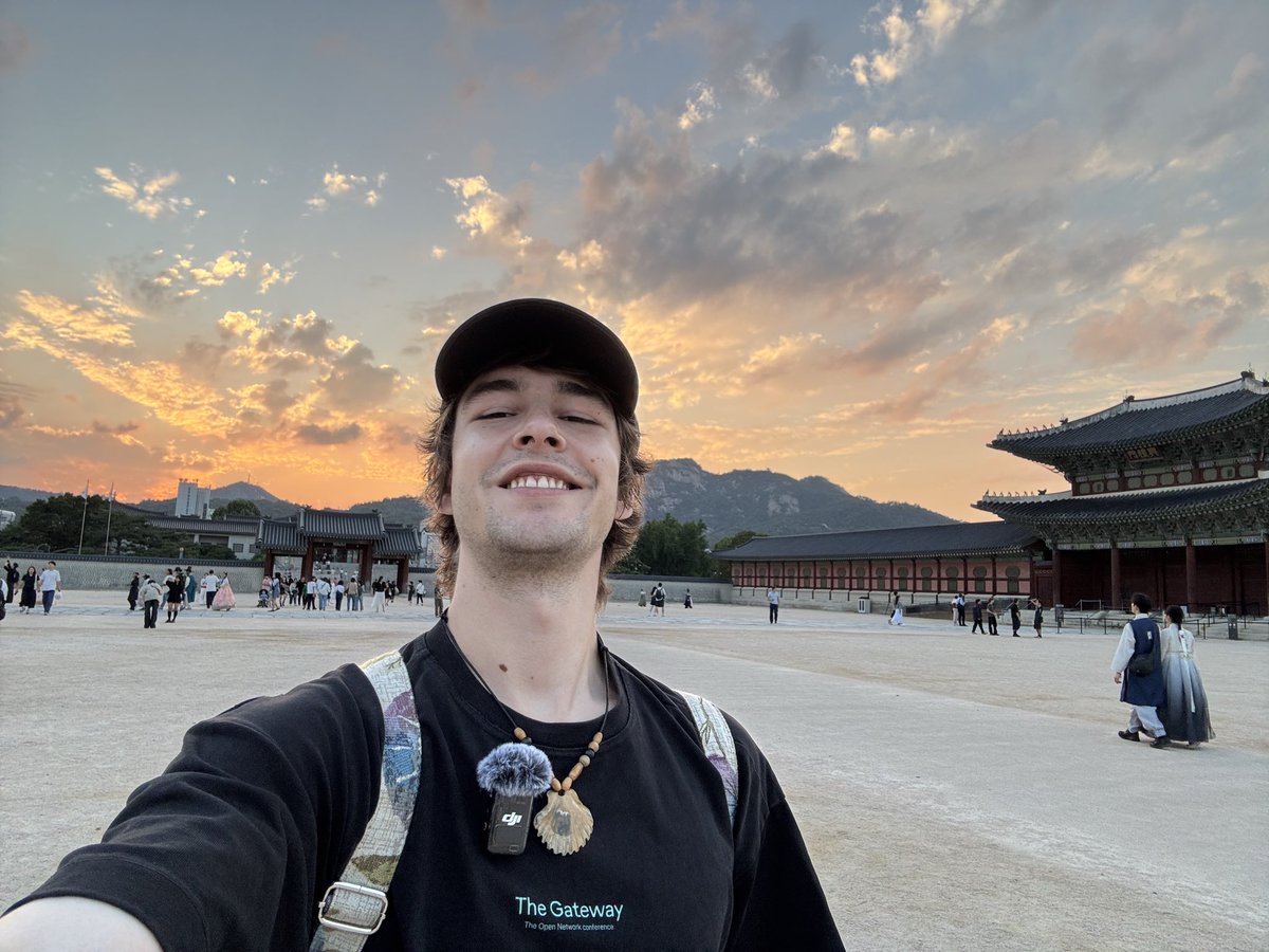 s0meone_u_know's tweet photo. Gm 🧡 https://t.co/zriQgjLITk