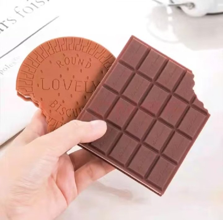 girlbehappyyyyy's tweet photo. BINDER MACAM APA INII BIKIN BM COKLAT😭😭

Ada-ada sajaa inovasinya HSKSKSKK😭🤣 https://t.co/KMJnp8x50Y