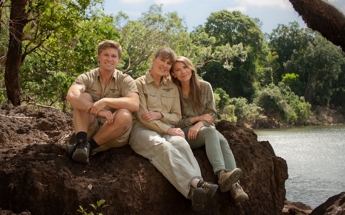 RobertIrwin's tweet photo. My whole world in a photo. https://t.co/GMd4RIouds