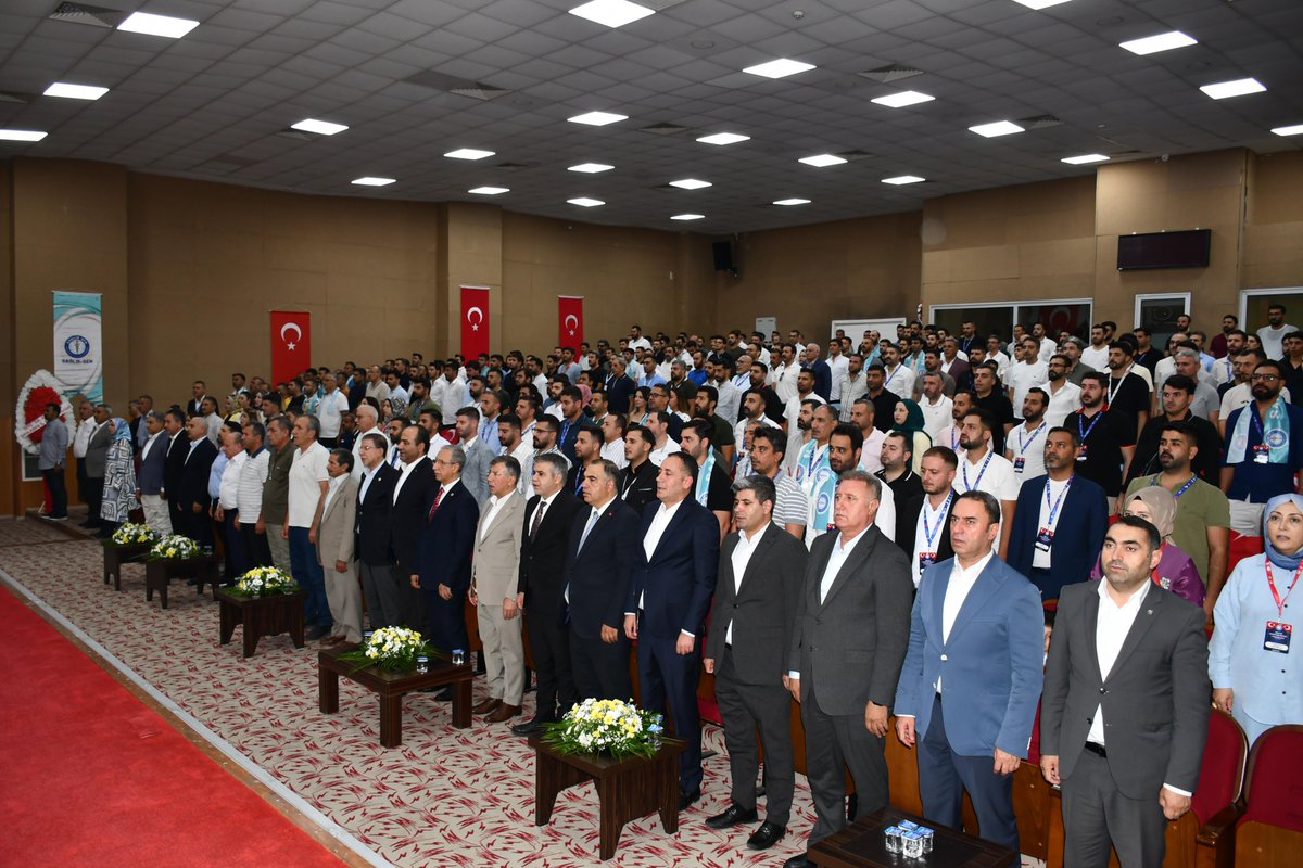 EyyubiyeAkParti's tweet photo. Milletvekillerimiz Prof. Dr. Abdurrahim Dusak ve Mehmet Ali Cevheri, İlçe Başkanımız Süleyman Elgün, İl Sağlık Müdürümüz Erhan Berk, Sağlık-Sen Şanlıurfa Şube Başkanı Abdulkadir Yabir ve Sağlık-Sen Genel Başkan Yardımcısı Yasin Barutçu’nun katılımıyla Sağlık-Sen 8. Olağan Genel Kurul Programı’na katıldık.

Genel Kurulun Sağlık-Sen camiasına, sağlık çalışanlarına ve Şanlıurfa’mıza hayırlı olmasını temenni ediyoruz.

Sağlık çalışanlarımızın emeğinin ve alın terinin yanında, birlik ve beraberlik içerisinde daha güçlü yarınlara yürümeye devam ediyoruz. 🇹🇷

#MilletimizleYolumuzBir
#SüleymanElgün #AkEyyübiye #Eyyübiye

@RTErdogan @Akparti @abuyukgumus @hakanaksu058 @farukaytek @mustafaelitas @acarfaruka @Ziverozdemir @milhamigunbegi @ProfDrDusak @malicevheri @SalihAldeniz5 @Serkankrmz63 @SbrKnk @ihalilesiyok