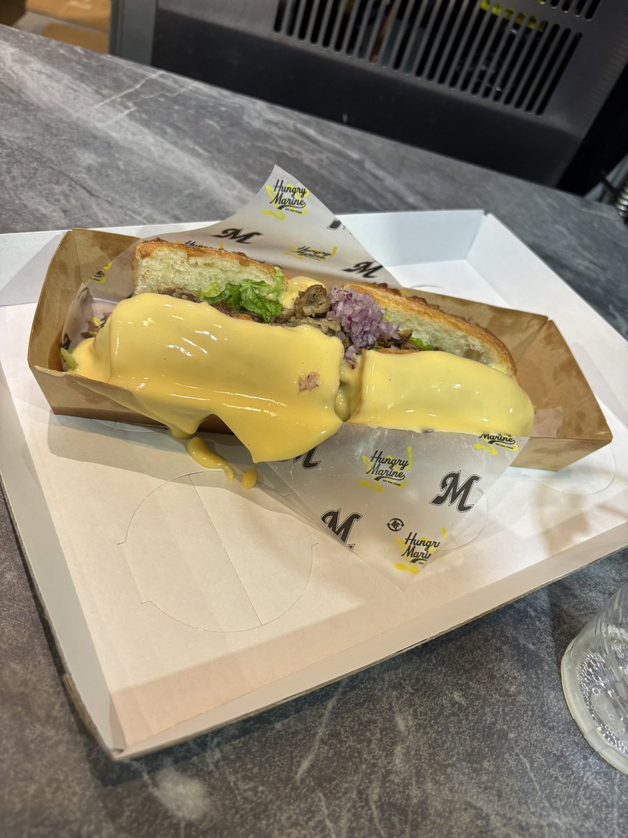 RickdiasVb's tweet photo. @zaramer1ka シャウエッセン食べられたのと、中止を見越してご飯食べられたのが救いです！
こうなったら飲むしかないです！ https://t.co/nd51Hnq7WH