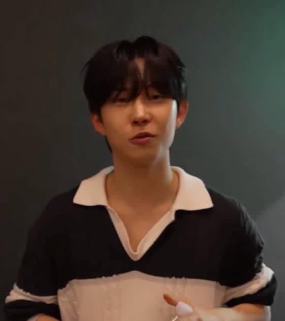 puppuhak's tweet photo. 순수 궁금증: 별빵단이 어깨뽕 조공해주나요? 얘만큼 어깨뽕 존나 큰거 처넣는 사람 처음 봄 https://t.co/qzDo9Gqi3a