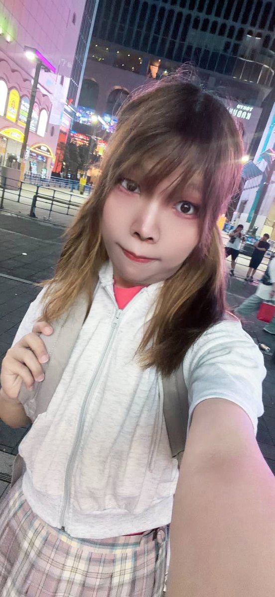 nenechi22's tweet photo. ねねち　イン   トー横
#男の娘　#トー横 https://t.co/J0kB1gfUAH