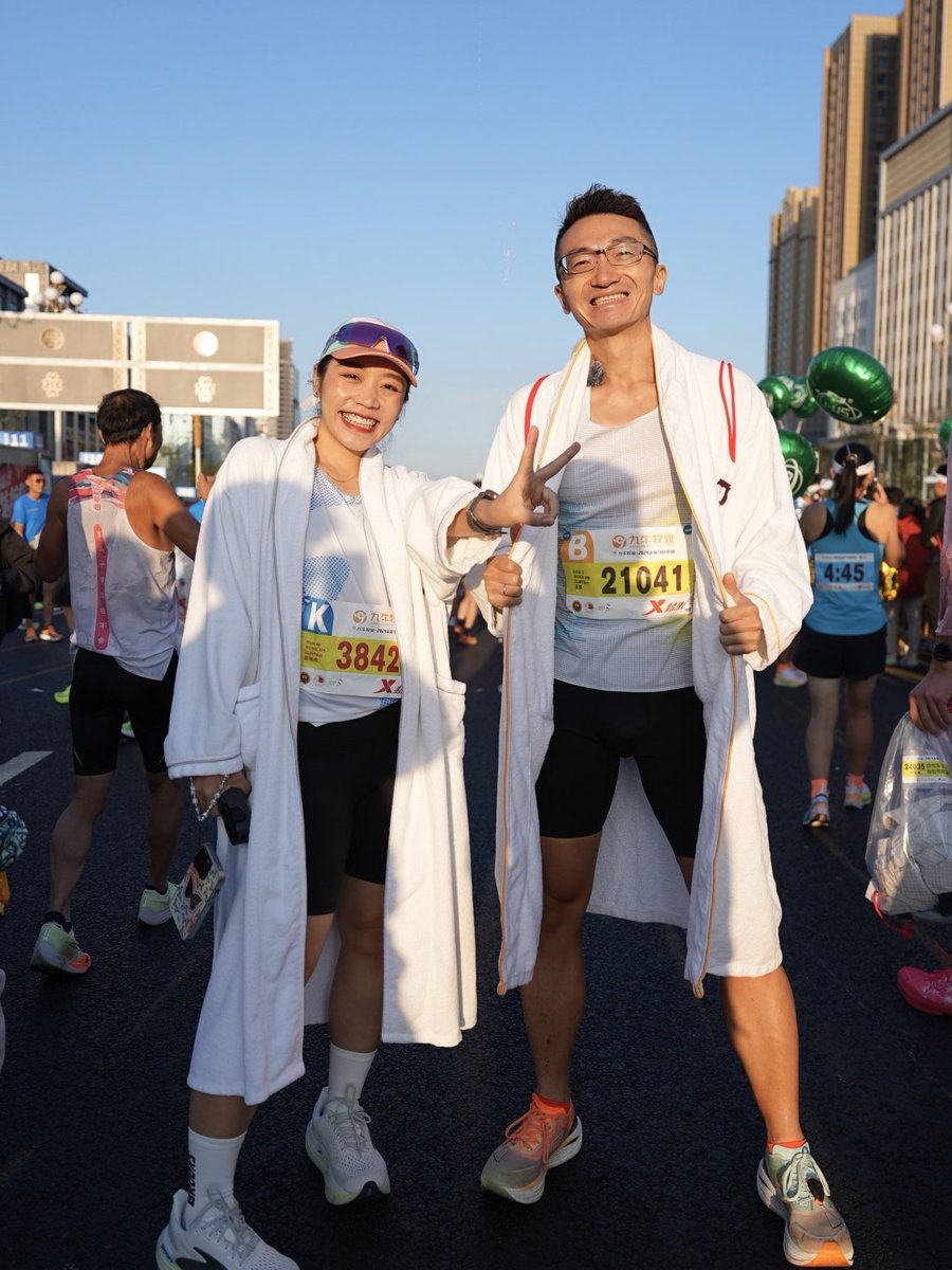 ppppq258442's tweet photo. [Today I turned my "can't" into "I did" in the half-marathon—growth hits when you cross that finish line you thought was out of reach. ]， https://t.co/9jUdPpVnFV