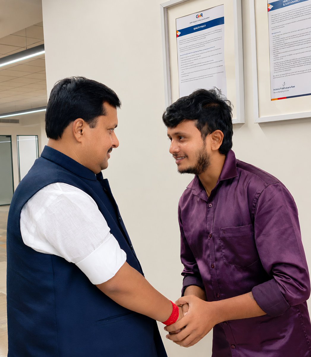 Kishorejsp's tweet photo. విశాఖపట్నం పర్యటనకి విచ్చేసిన ,భారతీయ జనతా పార్టీ జాతీయ(all india) అధ్యక్షులు,రాజ్యసభ సభ్యులు గౌరవనీయులు శ్రీ *నితిన్ నబిన్* గారిని మర్యాదపూర్వకంగా కలవడం జరిగింది....

@NitinNabin @BJP4India https://t.co/tgLTSva2vD