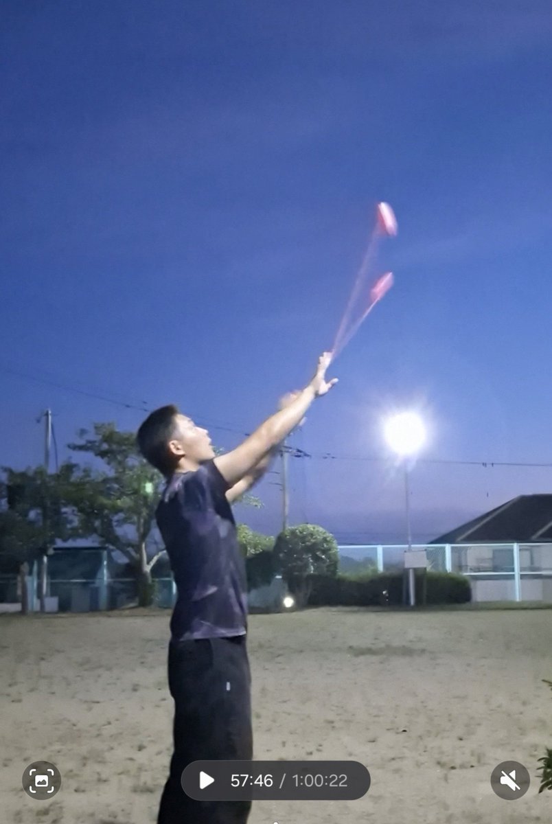 Jyo_yoyo's tweet photo. もう外が暗くなるのが早い。 https://t.co/8O0M7e87lM