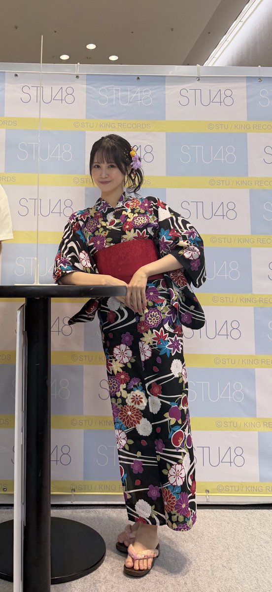 kitasanz's tweet photo. #STU48 #好きすぎて泣く
握手会終わって新幹線🚅
浴衣のメンバーみんなかわいい😍
今日の2Sはこの3人
#高雄さやか #中村舞 #原田清花 https://t.co/QEiIv99cy2