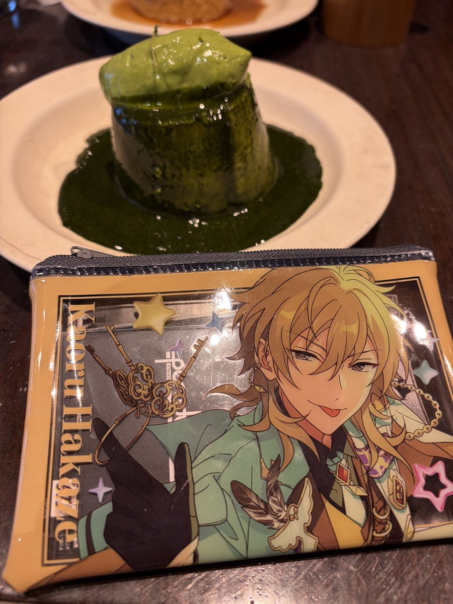 rui415's tweet photo. 昨日と今日で相方のところにお邪魔してましたー！めっちゃ楽しかった！オタ活に付き合ってもらったりして本当に有難かったです！最終的にはパイナップルになりました🍍 https://t.co/KgVBhG0xPx