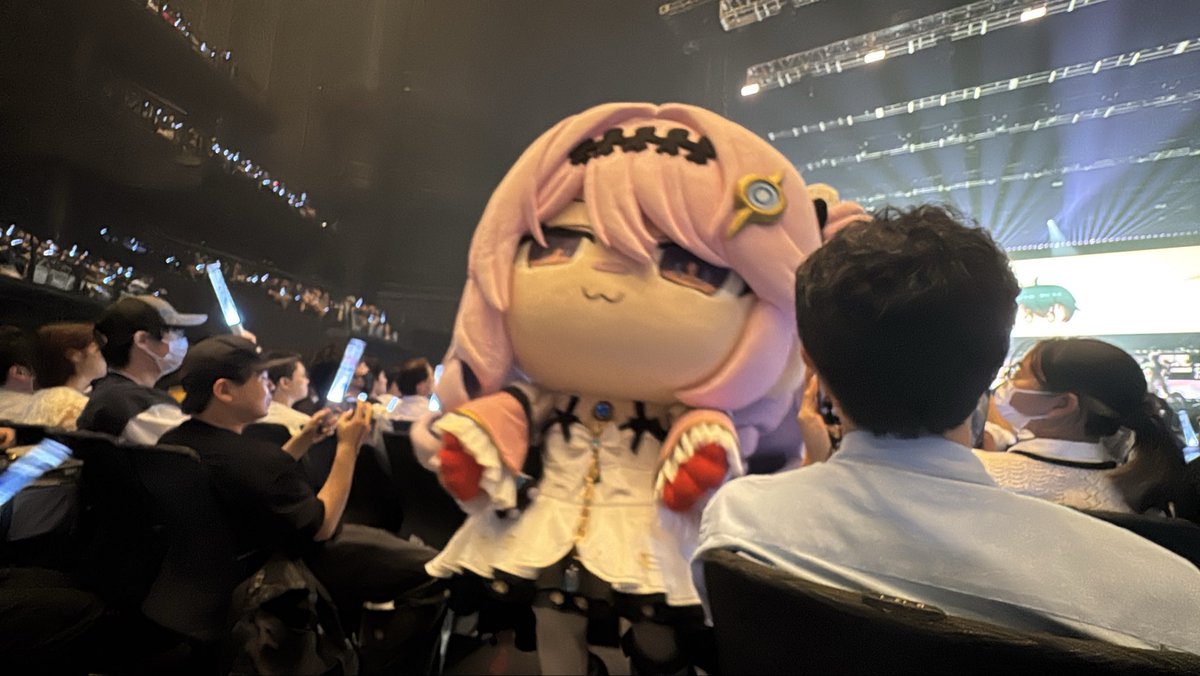 dai01's tweet photo. 鳴潮コンサート最高だった
ダーニャも間近で見れたし文句なし https://t.co/wEBL7oc0wF