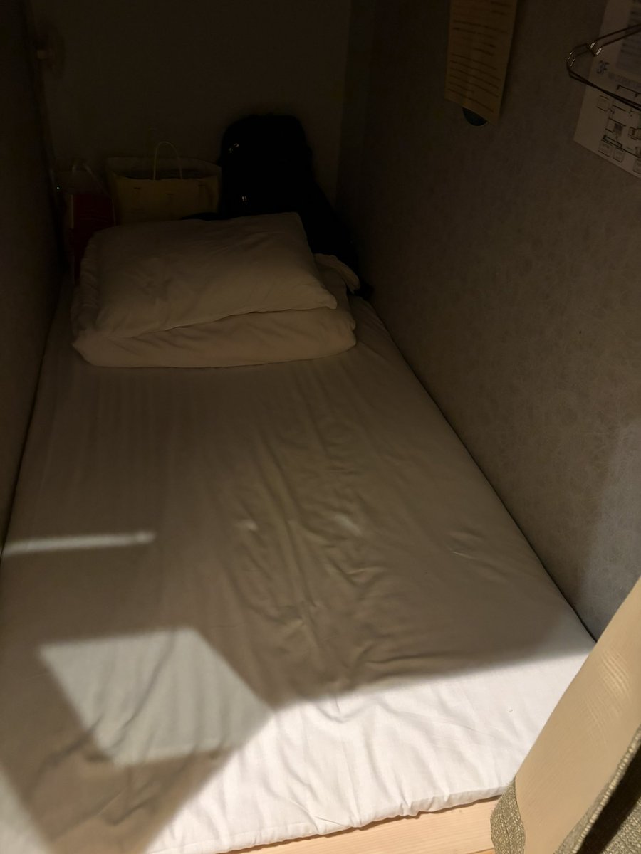 0Koukin's tweet photo. 今日も見つかりませんでした
やっぱ世界は広いなぁ…
今夜は穴倉にこもります https://t.co/sIxNbMS3Zp