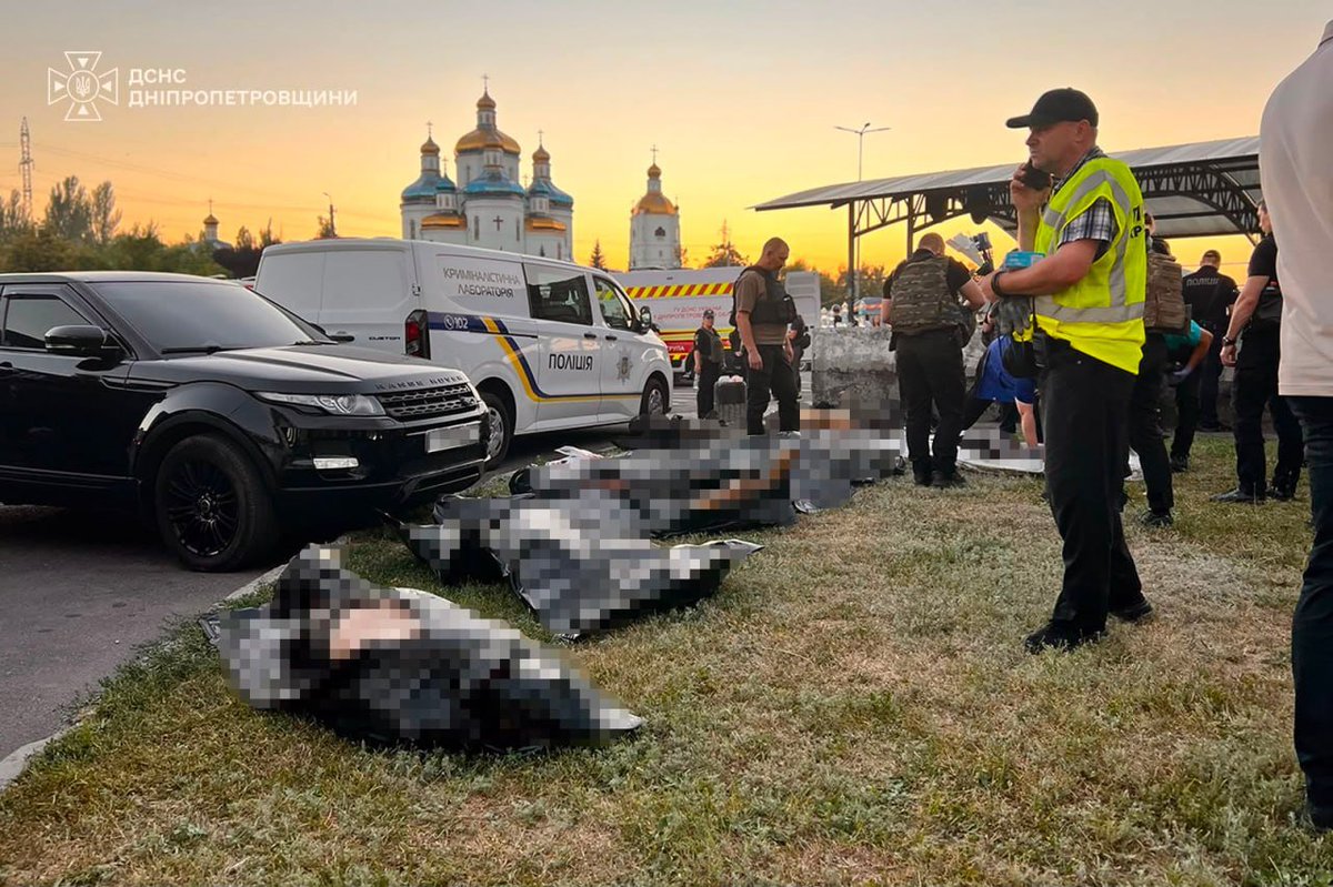 BohuslavskaKate's tweet photo. ❗️ UPD: The death toll after russian strike on Kryvyi Rih yesterday has risen to 16. Reports indicate that 9 people remain missing, including 2 children.

130 people were injured,  including 23 children. https://t.co/6HyMKNO9bl