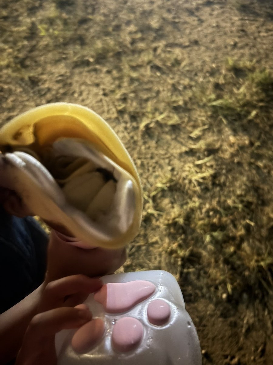 pc4_px's tweet photo. 電球ソーダ初めて買ったけどめっちゃ可愛い😍 https://t.co/b79Apsn488