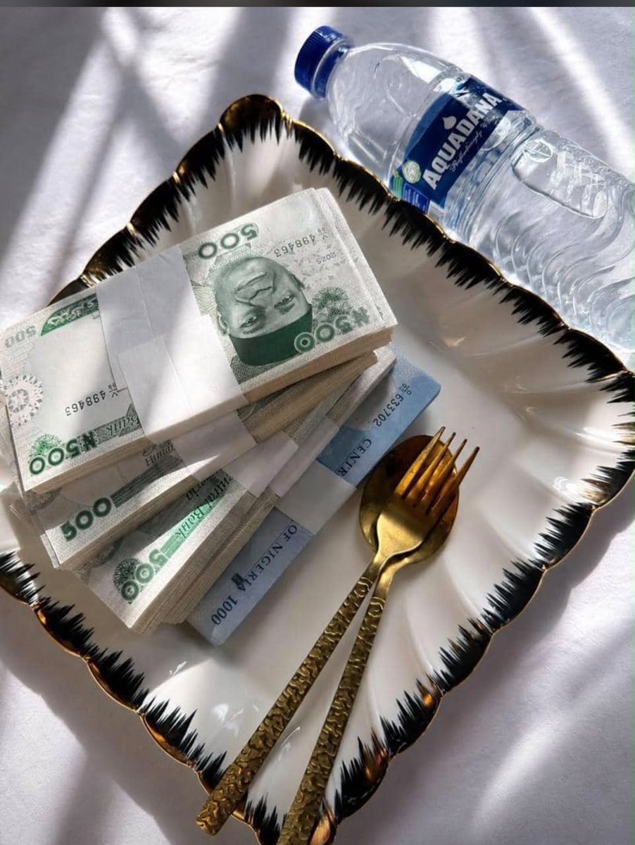 luuchechi's tweet photo. Lunch is served https://t.co/YX2lOjZsbP