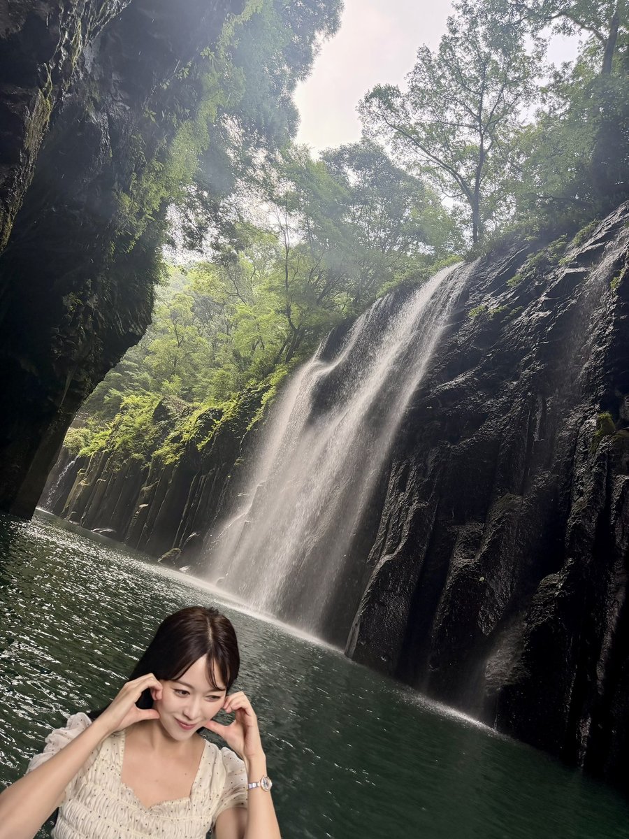 shi_hitomi0327's tweet photo. 宮崎県の高千穂峡🛶
ずっと行きたいと思っていた場所！
曇りだったけど神秘的で美しかった

日本47都道府県制覇まで…
今回宮崎県クリアしたので、残り9県🗾 https://t.co/0aI5rESeY6