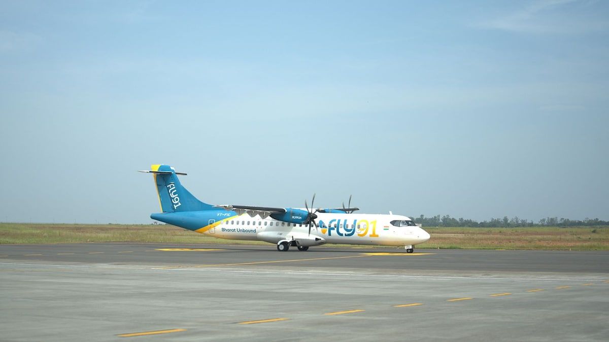 CNBCTV18News's tweet photo. #FLY91 adds #Tirupati as 13th destination, connects 4 cities across #AndhraPradesh, #Telangana

@jpullokaran 

https://t.co/nCkVVbZ03N https://t.co/f09vj831WO