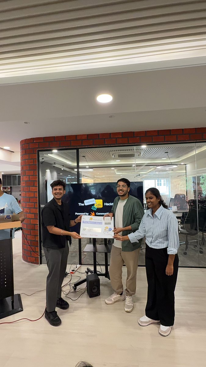 IndeHub tweet picture