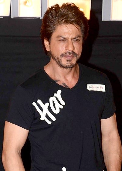 Harmindarboxoff's tweet photo. #ShahRukhKhan has the highest number of bumper openings, record openings, record weekends, and record single-day collections among actors who debuted in the 1990s. 

If opening figures are the benchmark, he is the No. 1 star of this century. https://t.co/HTeYgNR3lz