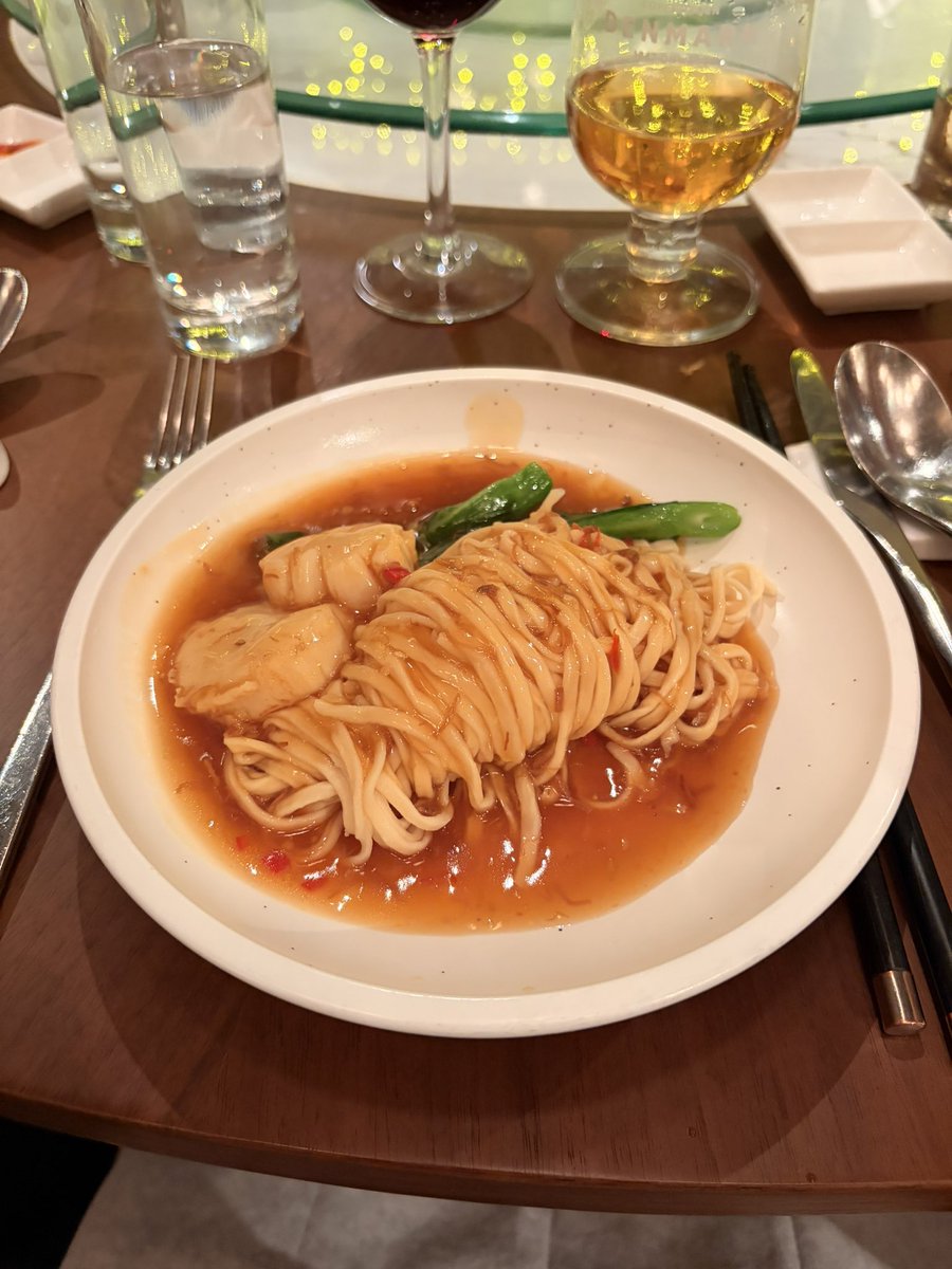 bluebottleto's tweet photo. 美味しすぎた…！
Empressのあんかけ帆立麺。
#Aグルメ https://t.co/ZaXiiXlSuw