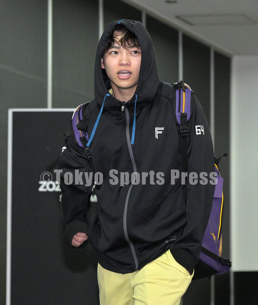 tospophoto's tweet photo. 【プロ野球】2026年8月22日
ロッテ×日本ハム（雨天中止）

＃郡司裕也 ＃水谷瞬 ＃達孝太 ＃田宮裕涼

＃lovefighters #東スポ https://t.co/ghxv1MmC3l