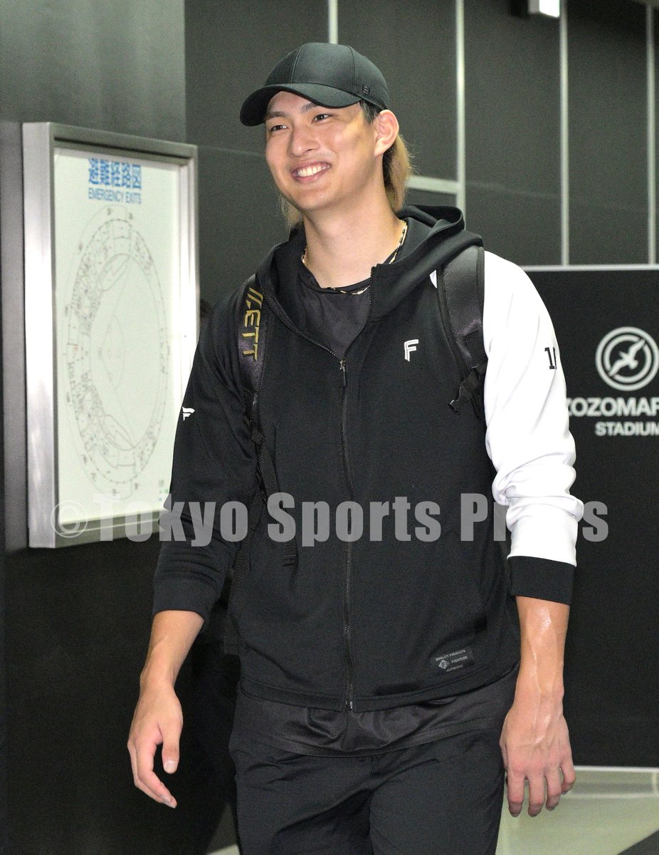 tospophoto's tweet photo. 【プロ野球】2026年8月22日
ロッテ×日本ハム（雨天中止）

＃郡司裕也 ＃水谷瞬 ＃達孝太 ＃田宮裕涼

＃lovefighters #東スポ https://t.co/ghxv1MmC3l