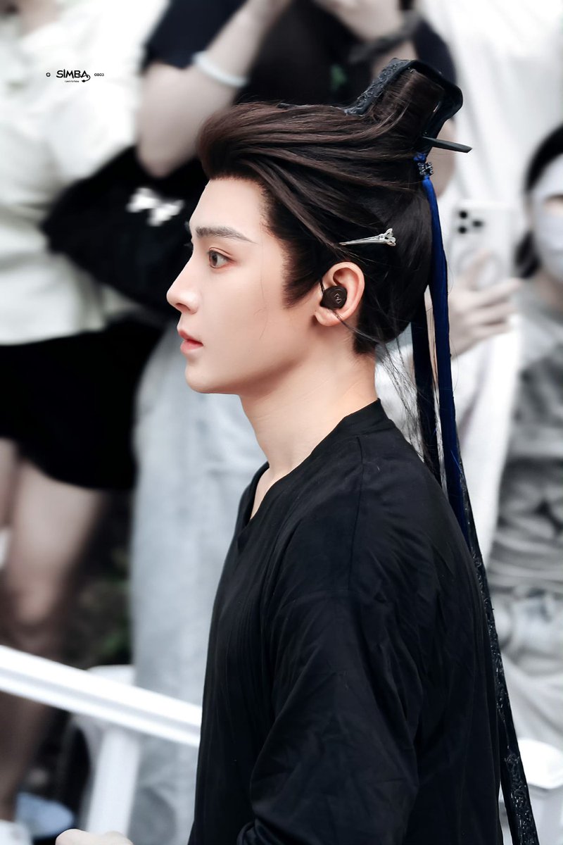 Monkey_HmH99's tweet photo. D-35 #RongChenzi #HouMinghao https://t.co/HFgrarqeRh