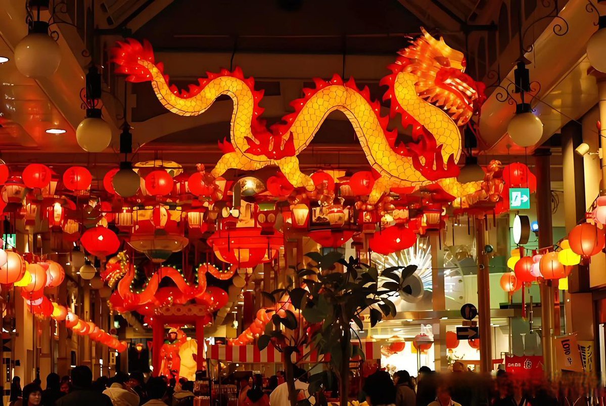 petrone06384170's tweet photo. The first light of Lunar New Year’s Eve wraps the city in red—may every firework light your path to joy in the Year of the Dragon! https://t.co/h2CHbe3tpo