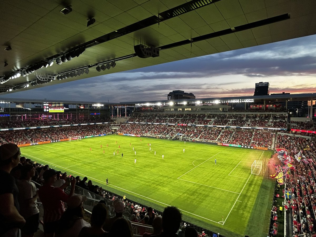 BucketHatSC's tweet photo. 🚨GIVEAWAY🚨

Im doing a give away of 2 tickets to the CITY game tonight against the Houston Dynamo. All you have to do is like this post, follow and repost! Winner will be announced around noon! #AllForCITY https://t.co/AnNJMaMWcJ