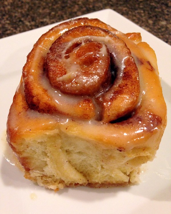 dlipanisaunder1's tweet photo. Just pulled the fluffiest vanilla sourdough cinnamon rolls out of the oven—warm, gooey, and topped with salted cream cheese frosting , https://t.co/tH0Fnx7B4u