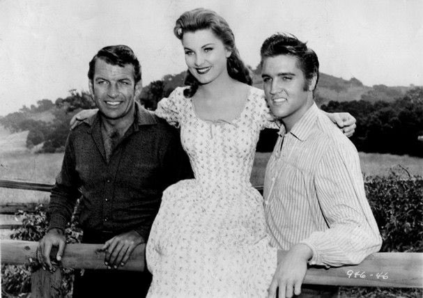 CoryKarma's tweet photo. #OnThisDay 🗓️ in 1956, #Elvis began working on his first movie, ‘Love Me Tender’. 🎞
The original title for the film was ‘The Reno Brothers’. #ElvisHistory https://t.co/OZj4YwuG6F