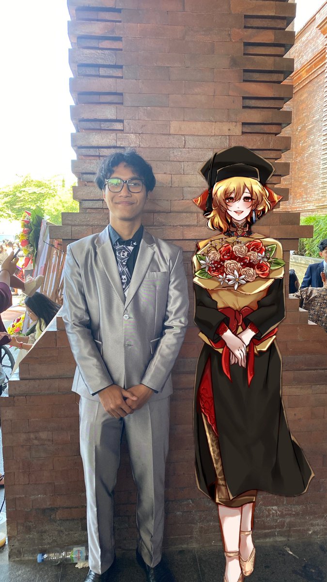 dddeeelllaja's tweet photo. Hari ini resmi menamatkan perkuliahan yang sudah dimulai 4 tahun lalu. Foto ini adalah cara mengekspresikan rasa senang karena sudah menemukan oshi dari Holoid. Thanks kaela sudah menjadi penyemangat di perjalanan panjang ini.

art by @/raindesvouz on instagram https://t.co/jrbeEJvMhR