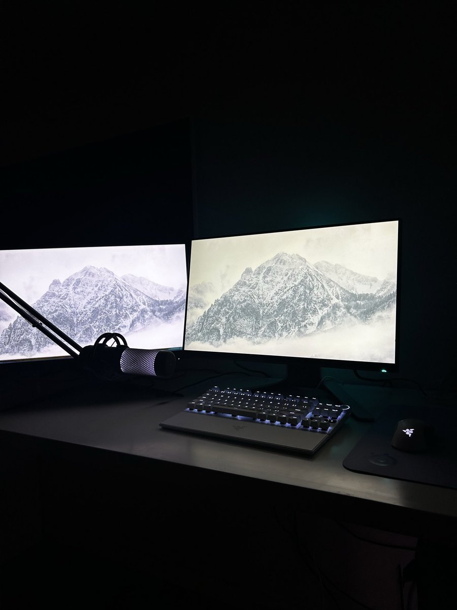 bloomMRtv's tweet photo. setup of a luna snow main ⛸️❄️ https://t.co/w75YcjPdzm