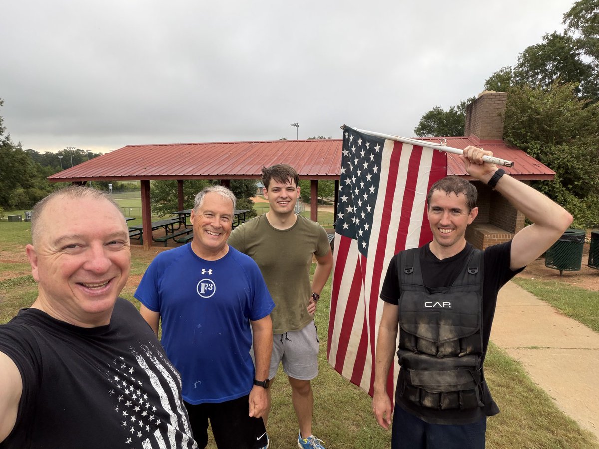 F3Strut's tweet photo. 4 pax post for a Kitten led dumbbells for dummies BC. We were not allowed to set the 30lb dumbbells down for the entire BC to include disc golf! Who signed this guy up to Q?!!! Haha🙄🤣

Good times with great men!

@F3LakeMurray https://t.co/h7meElPeLK