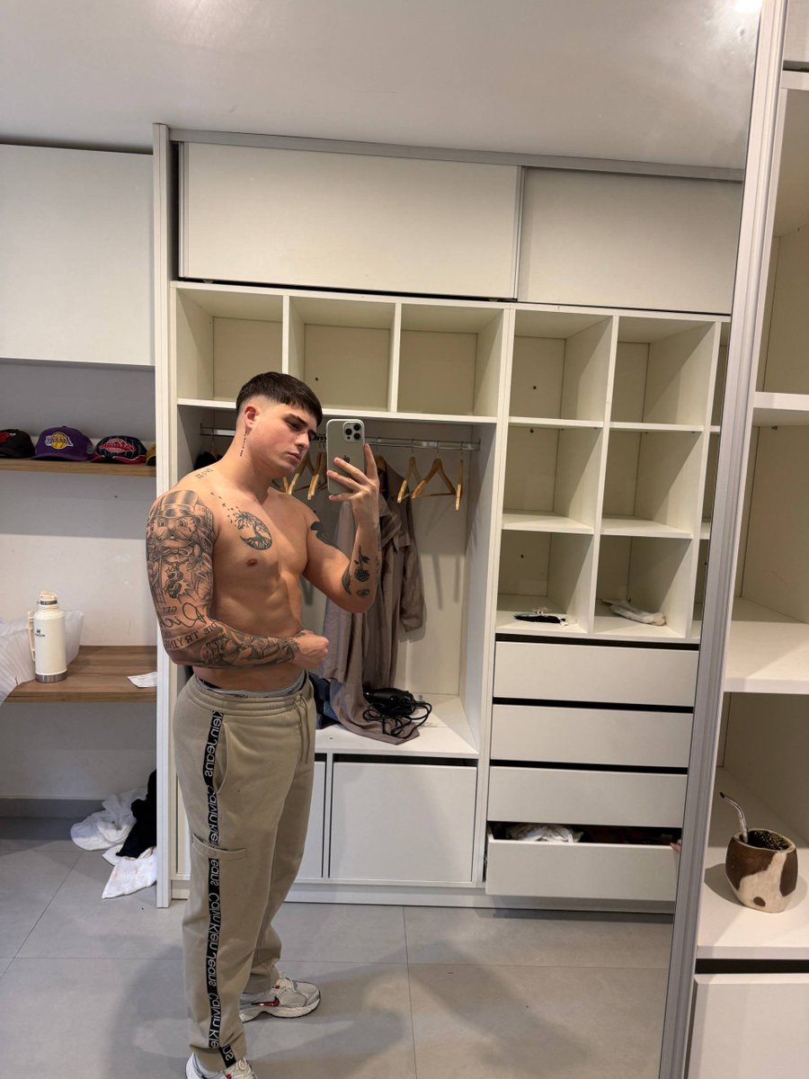 urmaxbear's tweet photo. Describe my vibe in one emoji and I'll dm you a surprise 💌 #OnlyFans #LinkInBio #ContentCreator
https://t.co/PvQxWe5D4C https://t.co/bxsQVy4aub