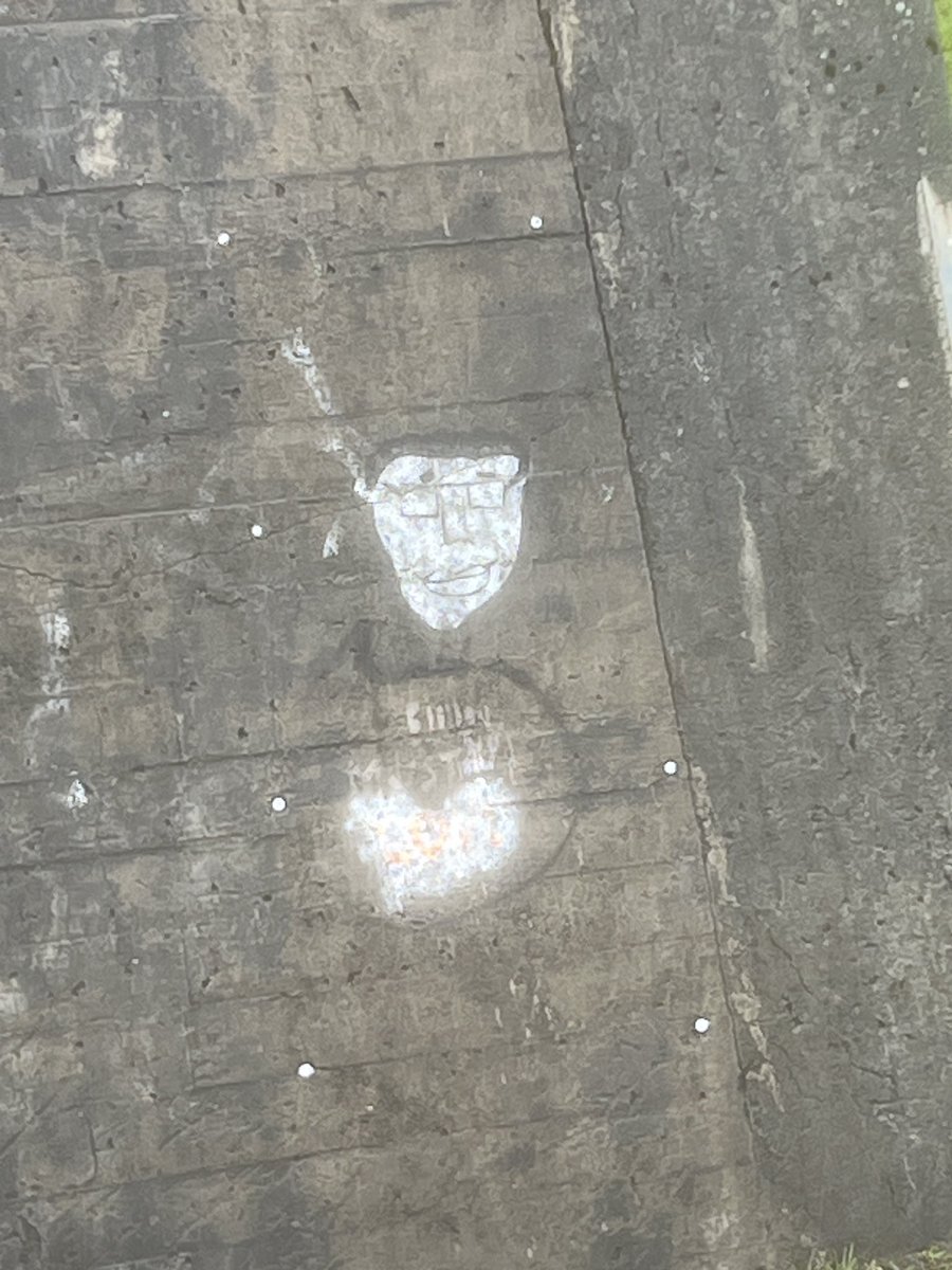 HowlingRPeatist's tweet photo. Found this chud on a bridge in a small Icelandic town https://t.co/4deR8FfBxX
