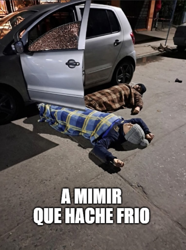 cochi2611's tweet photo. @Trumperizar Es todo fake, estaban descansando después de un largo día en la panadería. https://t.co/IvzXfrAgcA