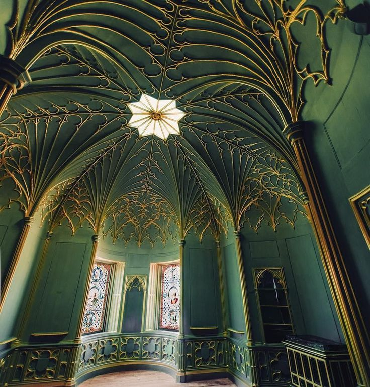 HerodotusWave's tweet photo. The ornate, vaulted ceiling and green-and-gold aesthetic of the Tribune (sometimes referred to as the Star Chamber) inside Strawberry Hill House in Twickenham, Greater London. https://t.co/1h8psKRH2o