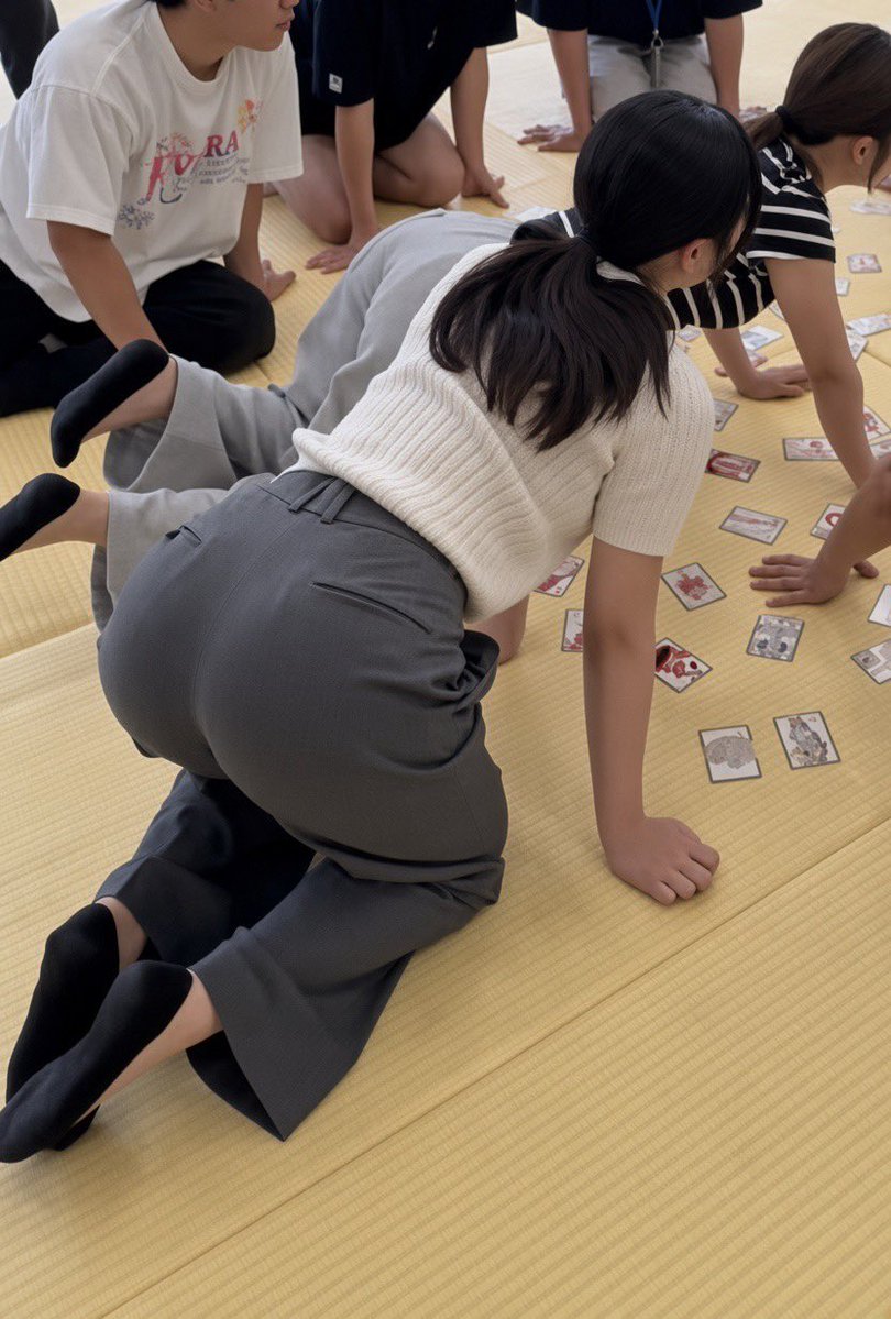HelenTurne2967's tweet photo. 【晒】

カルタ大会💕💢💢これやっば💕💢

#おなぺ #オナペ #晒し https://t.co/j6CH7rjCzf