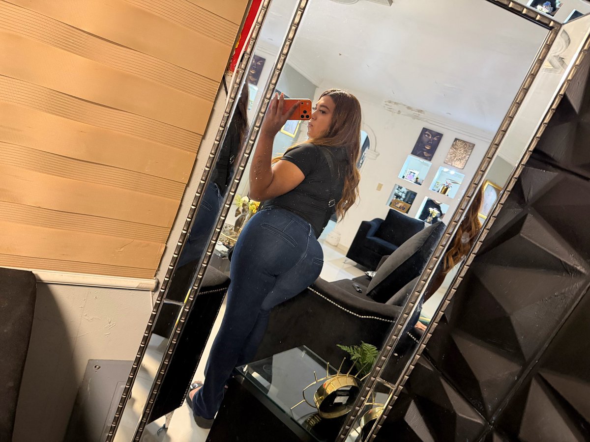 valeriavalles30's tweet photo. buenos dias bbs 🖤 apoco no se les antoja echarme un palo? si quieres darme de perrito regalame un RT recuerden cuento con venta de contenido y servicios precenciales mas info manden mensaje @ReynosaHeteros2 @CasualesEn @EncuentroGayMty  only https://t.co/v2K0PDFrxF https://t.co/ERduQAaKnl