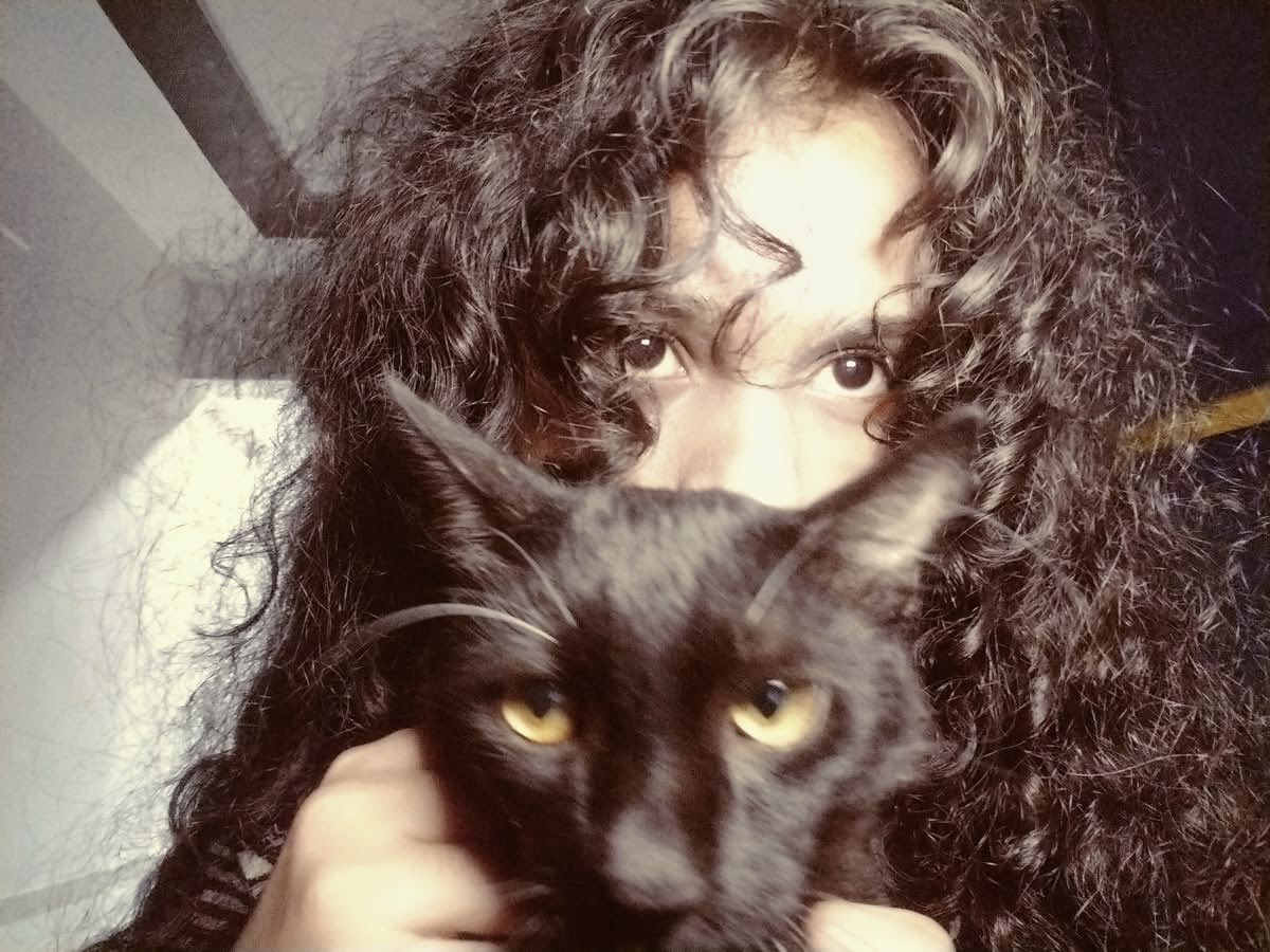 willingaltar's tweet photo. hm. hello from my girl and i. https://t.co/rTBjIvenu1