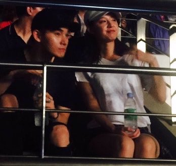 jwoniiee_'s tweet photo. Jiwon at bigbang concerts, 10 years apart https://t.co/jEAiSq5HWO