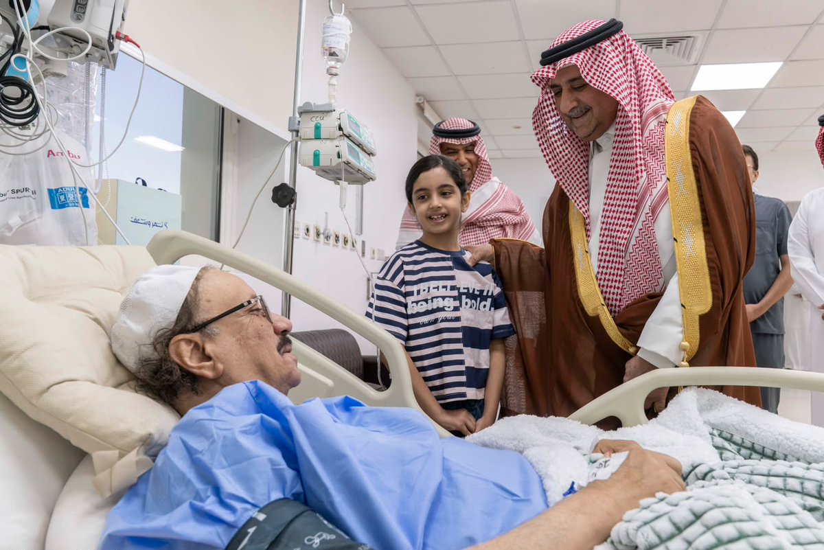 sadatabuk's tweet photo. أمير تبوك يطمئن على صحة محافظ حقل خالد الخريصي

#تبوك #أملج #تيماء #ضباء #الوجه #حقل #البدع
#صدى_تبوك نواكب الحدث
التفاصيل ⬇️
https://t.co/4mXvZJI7Pu https://t.co/kLdxyPN0pz