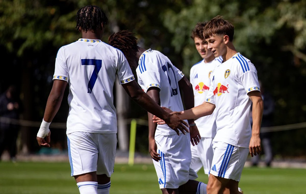 leedsutdacademy's tweet photo. 𝐅𝐮𝐥𝐥 𝐓𝐢𝐦𝐞: #LUFC U18s 2-1 Wolves U18s
⚽️ Logan White (22’)
⚽️ Tom Stockton (60’)
Well done, lads! 👏
#LUFCU18s | #U18PL https://t.co/OQGEdemd1U