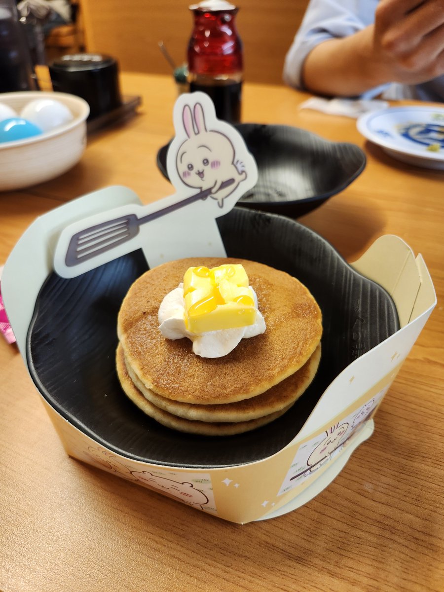 tom_hrsp's tweet photo. くら寿司ちいかわ！たこ衣装のちいかわたち好き🥰 https://t.co/sX2v4UK6hZ