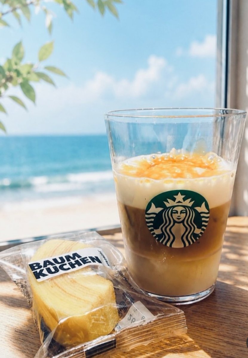 YollaAndrea's tweet photo. A sunny coffee break by the sea, with my Starbucks drink and a little Baumkuchen on the side. Good view, good coffee, and no need to rush anywhere. Just enjoying the moment and letting the day slow down a bit. ☕🌊 @starbucks https://t.co/6uapJH0FRF