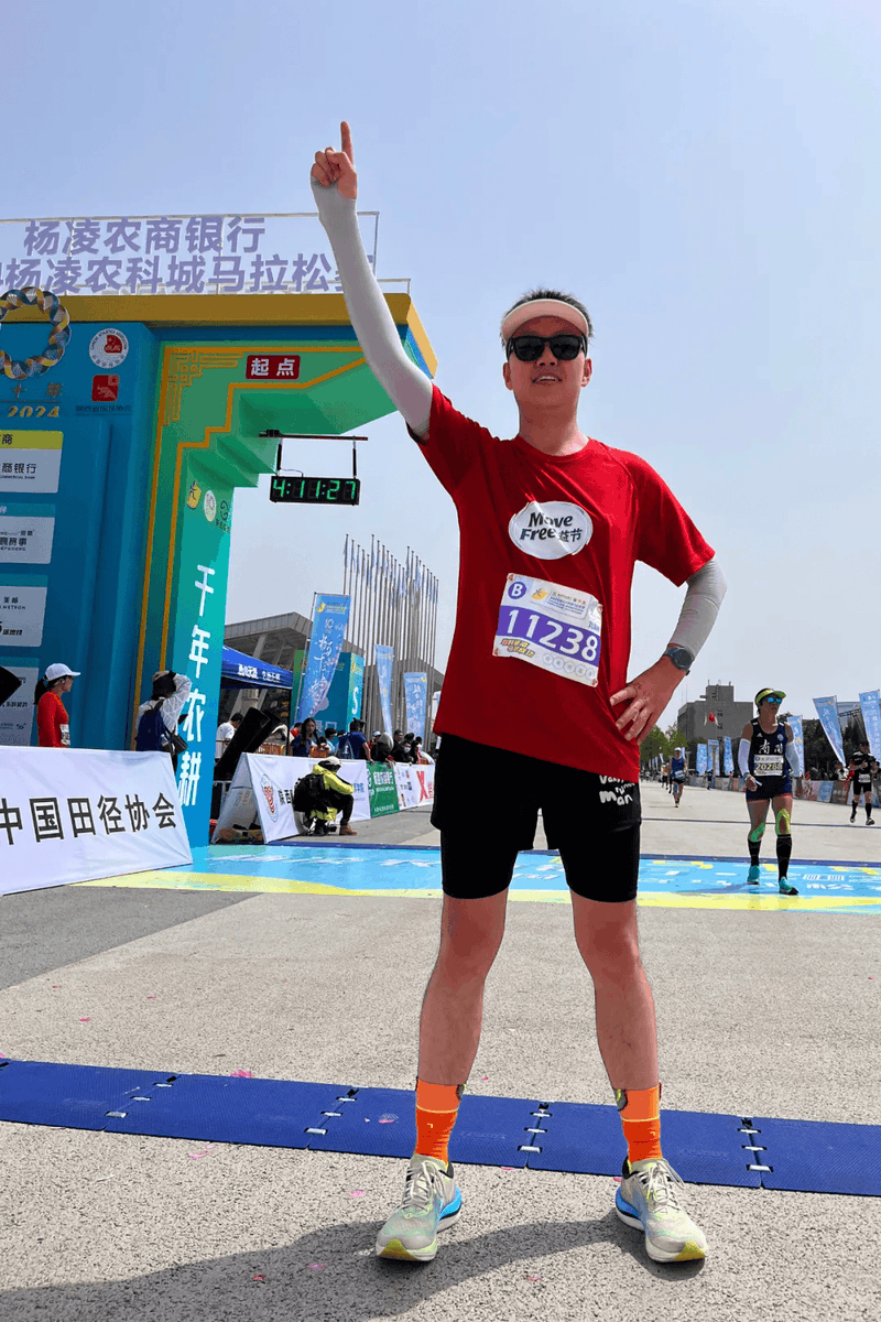 Dan_B3_'s tweet photo. Hoy rompí mi propio límite: terminé la carrera 10 minutos más rápido que nunca. Nunca dejes de superarte!， https://t.co/S6BWETcPUL