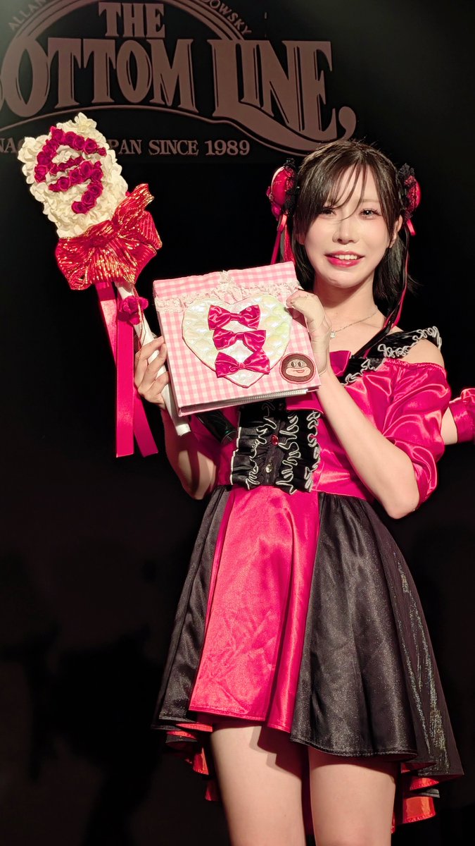 excelperson's tweet photo. 令和8年8月22日(土)

ボトムラインで開催された
「dela Fes mini Vol.35」
のんちゃん生誕ライブに参戦

連日のお誕生日イベントで
いっぱい会えて嬉しいよ😊
今日も楽しかったね😉

#dela キャプテン
#今田希🍷ちゃん
#のんちゃん追っかけカメラ
#推し活記録
@nozomi_imada https://t.co/wJjfV9ksQD