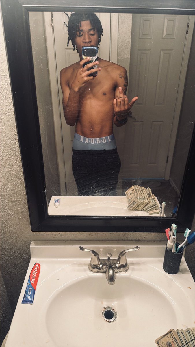 318Gunna's tweet photo. ⛹🏽‍♂️ https://t.co/usTQsbuove